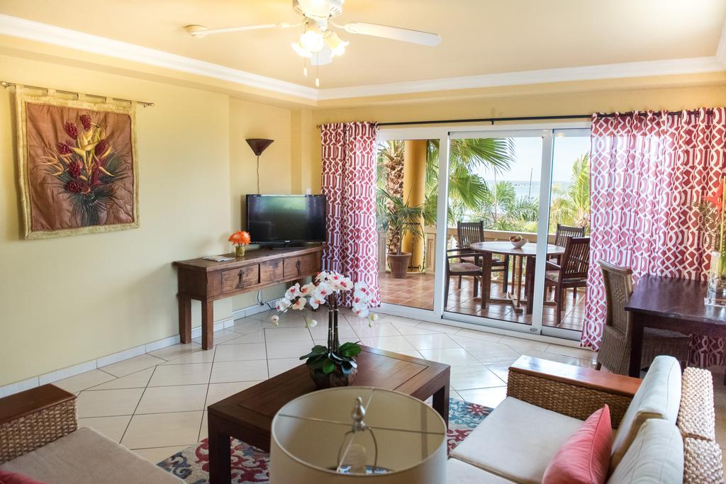 Aruba Surfside Marina Hotel โอรันเยสตัด ภายนอก รูปภาพ