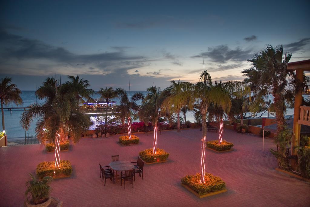 Aruba Surfside Marina Hotel โอรันเยสตัด ภายนอก รูปภาพ